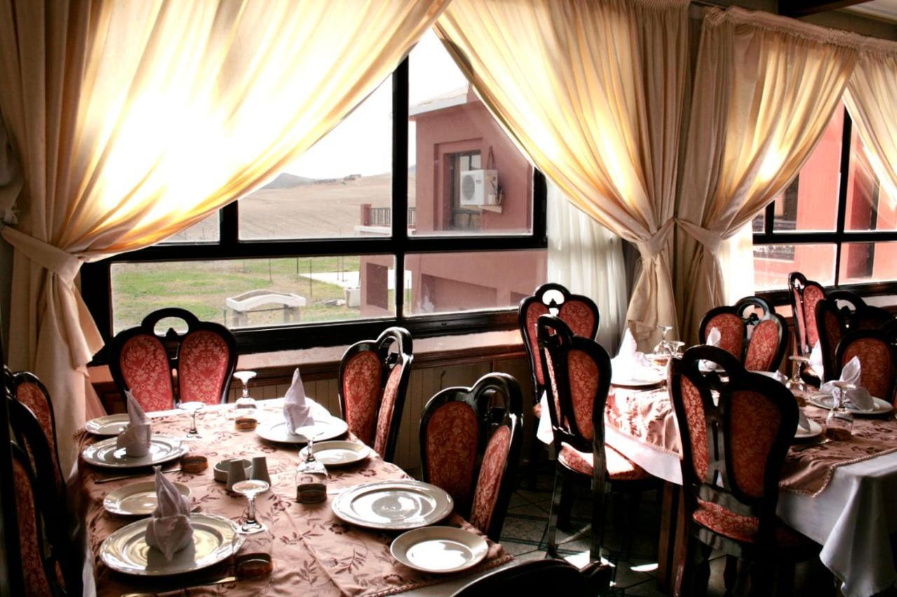 Amrouss Touristic Darmaroc Hotel Azrou Bagian luar foto