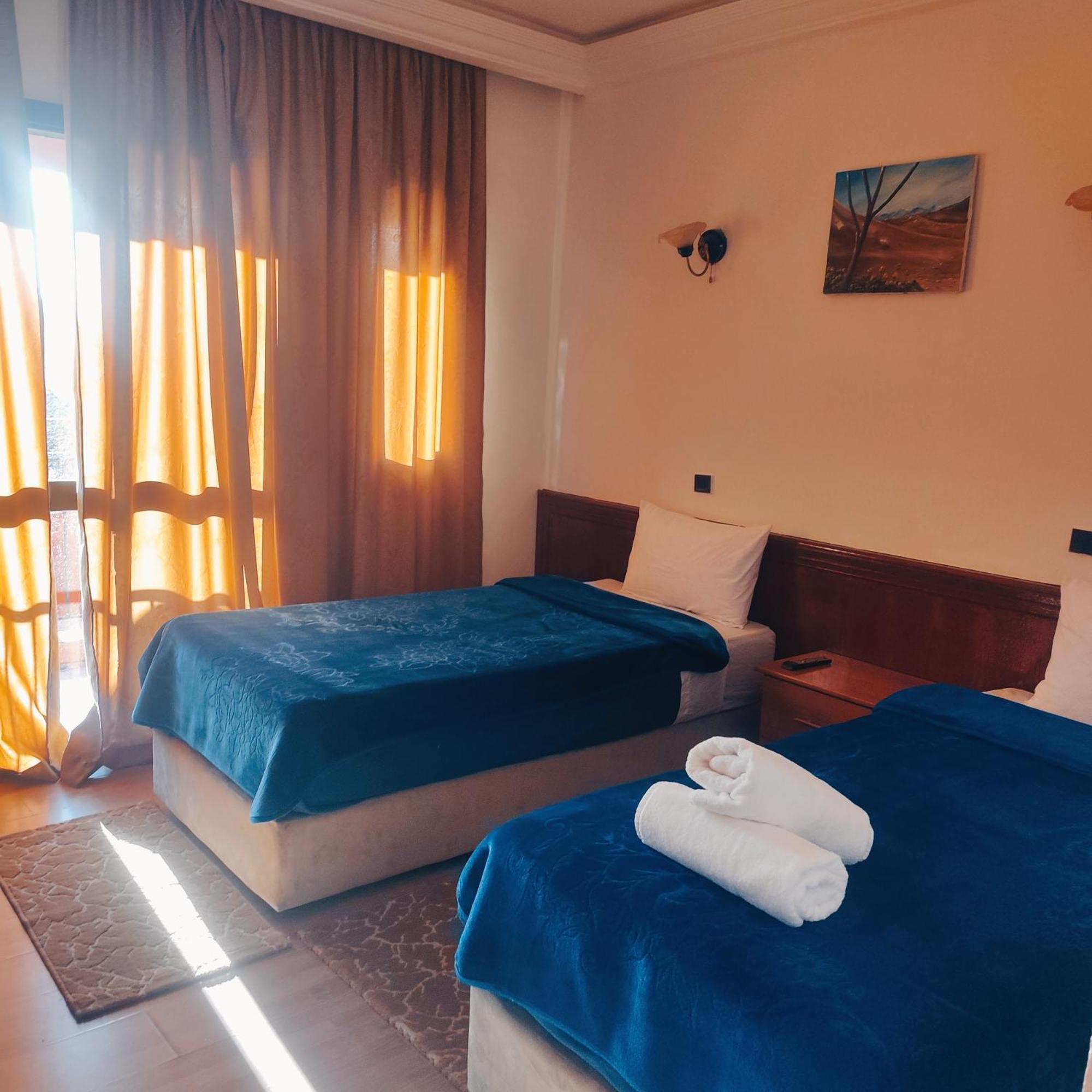 Amrouss Touristic Darmaroc Hotel Azrou Bagian luar foto