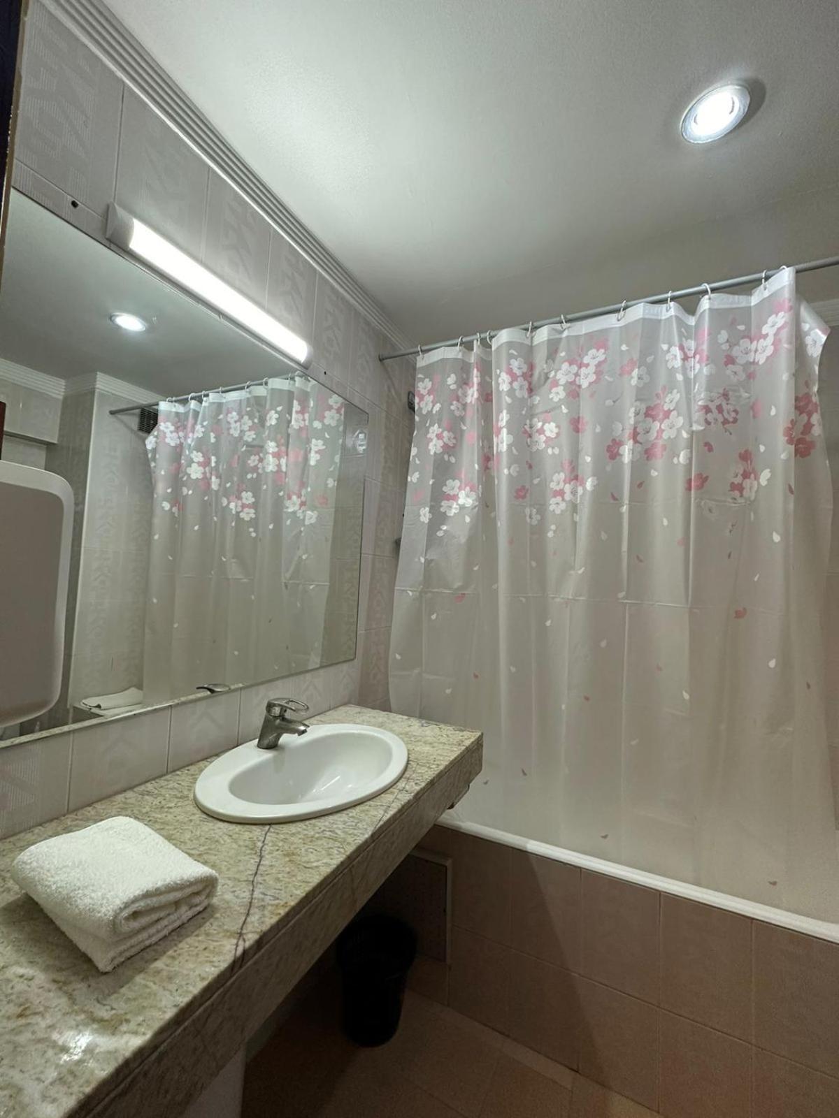 Amrouss Touristic Darmaroc Hotel Azrou Bagian luar foto